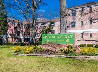 4 E Mill Dr APT 3E, Great Neck, NY 11021