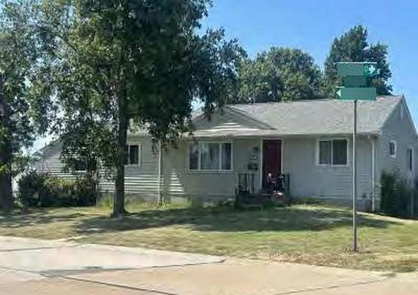 1st image of 4321 Fatima Dr