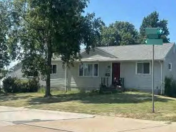 4321 Fatima Dr, Saint Louis, MO 63123