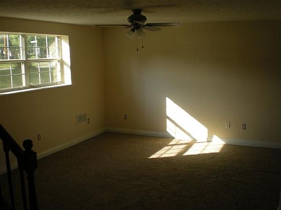 3rd image of 1406 Lela Ln