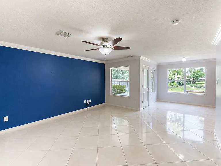 6430 Binalong Dr — Photo 3