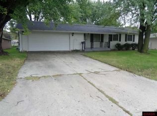 517 11th Ave SE, Waseca, MN 56093