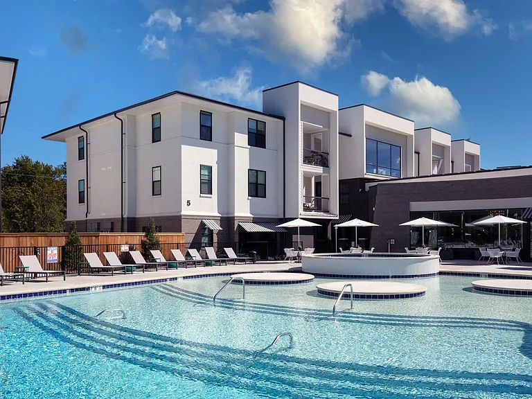 Esplanade District Apartments — Photo 13
