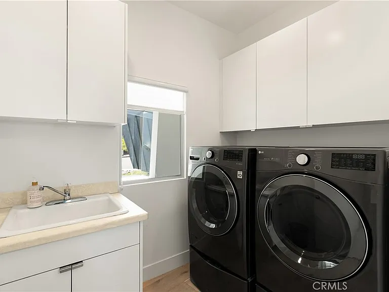 3230 Tyrol Dr — Photo 28