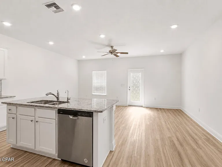456 Melrose Way — Photo 4