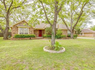 9202 Hanging Moss Dr, Granbury, TX 76049