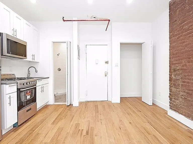 383 Convent Ave #2B — Photo 2