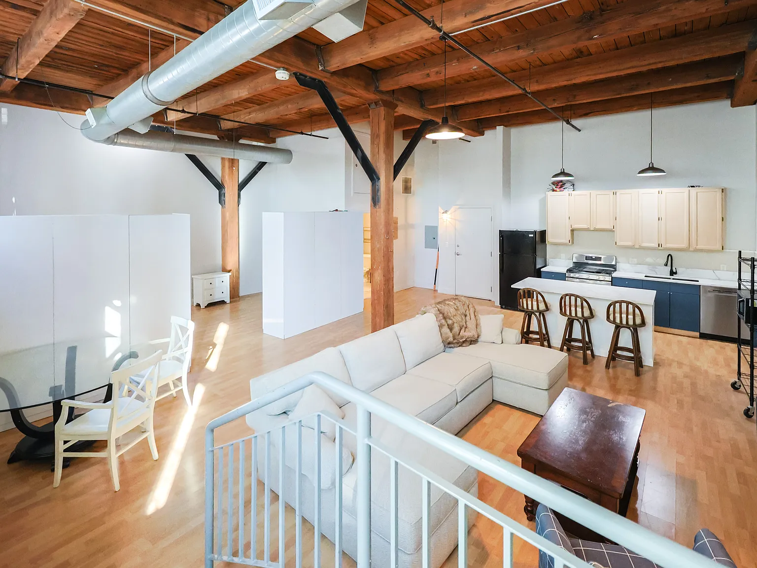 1 bed, 1014 sqft, $2,600 — Photo 2