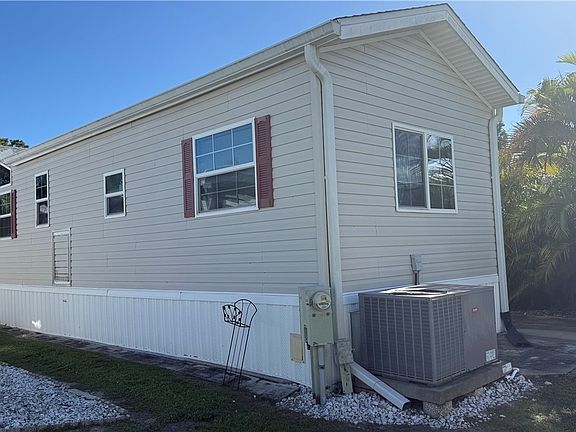 3rd image of 8539 Pepperwood Dr