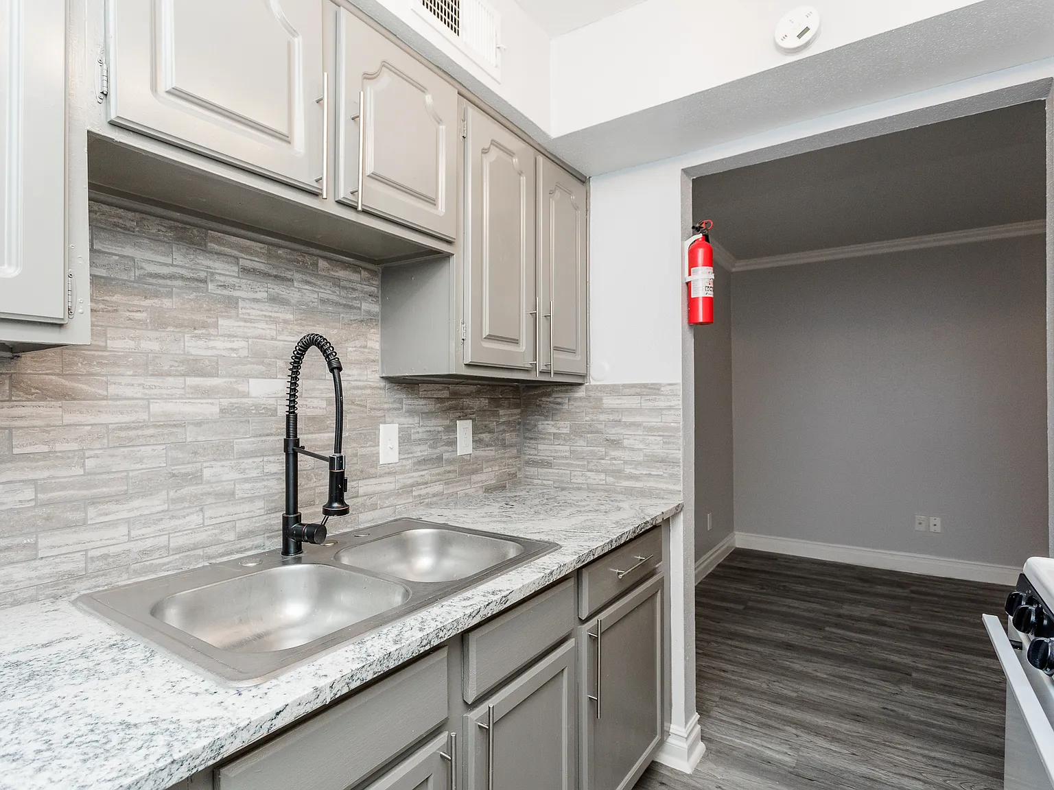 Allendale Village Apartments — Photo 2