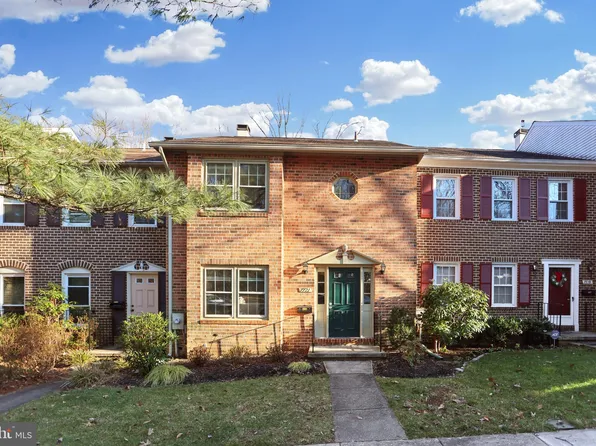 7721 Heatherton Ln, Rockville, MD 20854