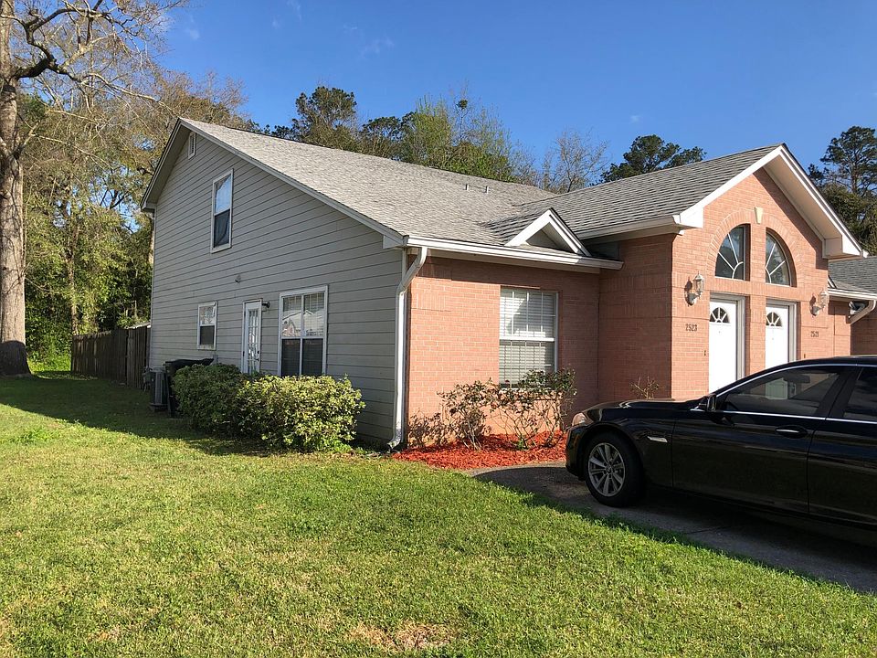 2nd image of 2521 Golden Park Ln