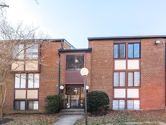 3rd image of 9709 Kings Crown Ct APT 202