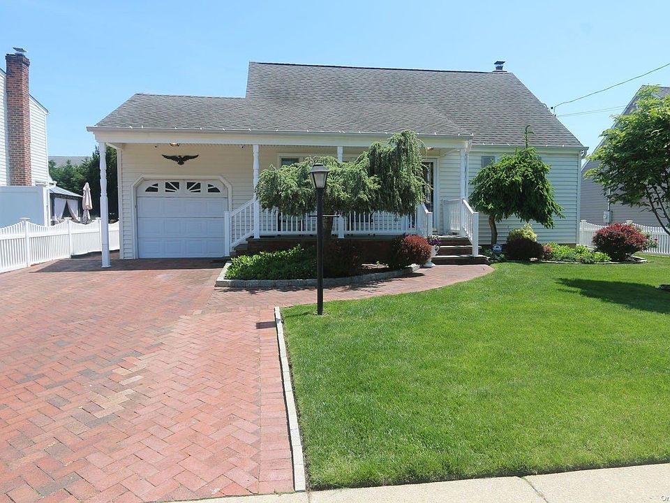 1st image of 82 Midwood Avenue