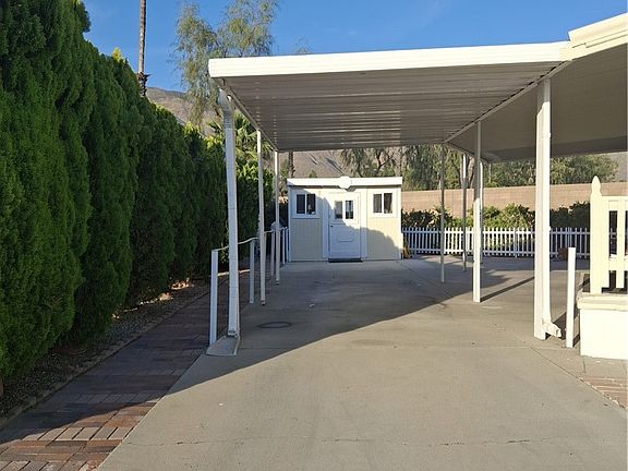 4th image of 1385 Frontier Ave