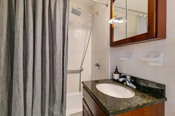 Rented by Compass | media 26