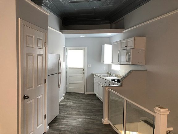 2nd image of 18-20 Freeport St