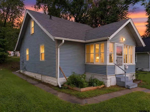 3822 Decatur St, Omaha, NE 68111