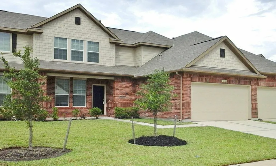 12411 Dona Ln