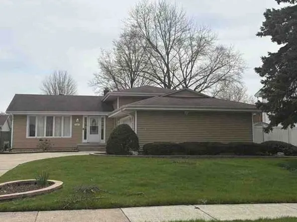 1241 Willow Ln, Schererville, IN 46375