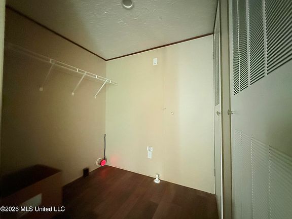 4th image of 300 Franklin Rd