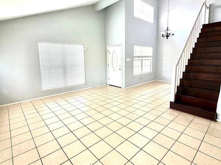 7402 Alegria Dr — Photo 7