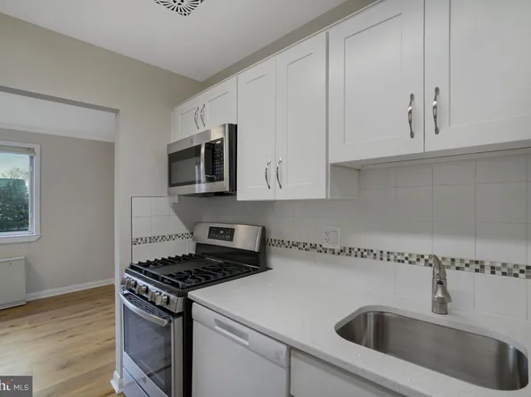 3515 Washington Blvd APT 207, Arlington, VA 22201