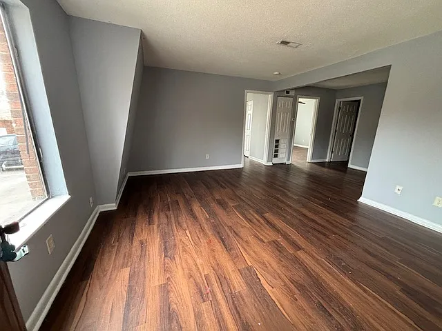2 bed, 900 sqft, $975 — Photo 4