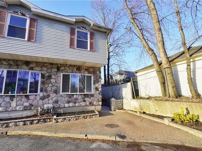 115 Bement Ct, Staten Island, NY, 10310