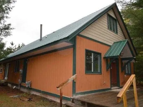 137 Four Seasons Dr, Harbor Springs, MI 49740