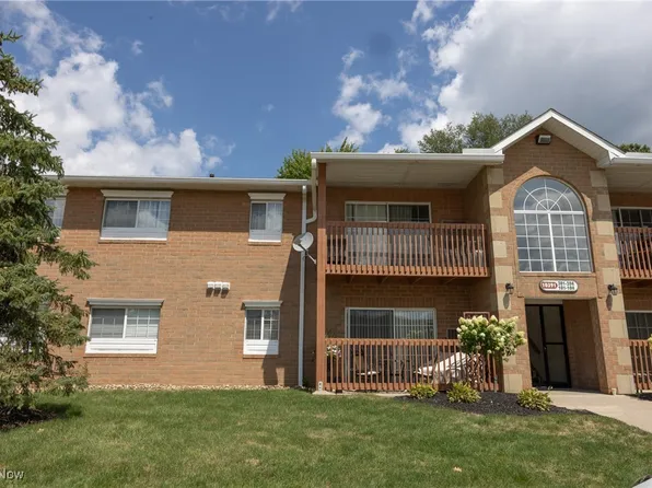 10391 Glenway Dr APT 102, Twinsburg, OH 44087