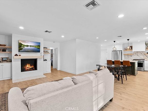 4th image of 1802 Russell Pl