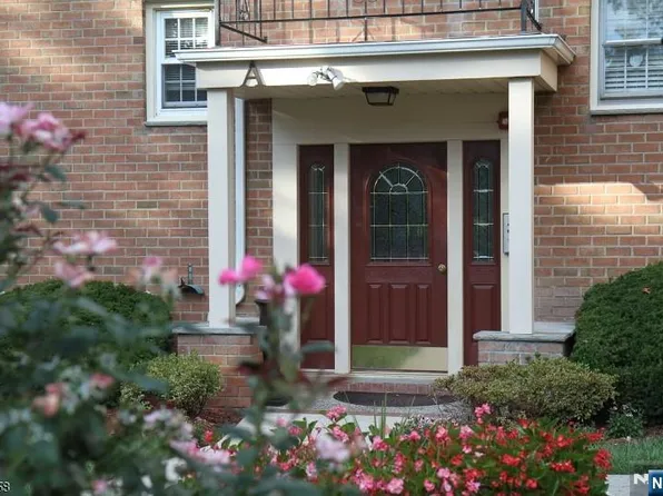 605 Grove St APT A2, Clifton, NJ 07013