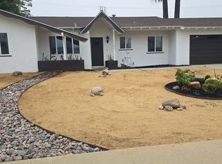 11192 Town Country Dr, Riverside, CA 92505