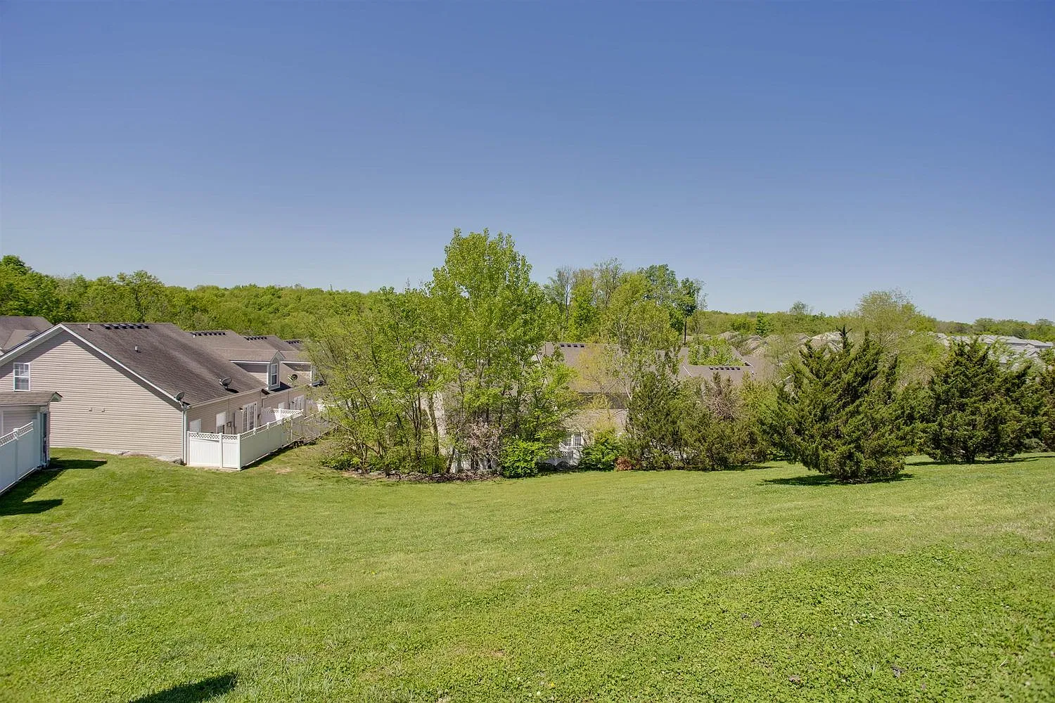 2 bed, 2.5 bath, 1280 sqft, $1,750 — Photo 4