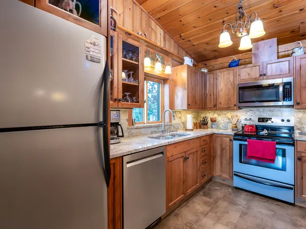 62823 Loma Vista Dr, Bend, OR 97701