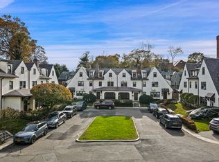 4 Prescott Sq #4, Bronxville, NY 10708