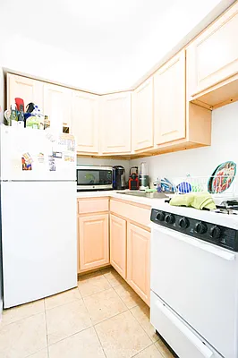 Rented by City Connections Realty | media 28
