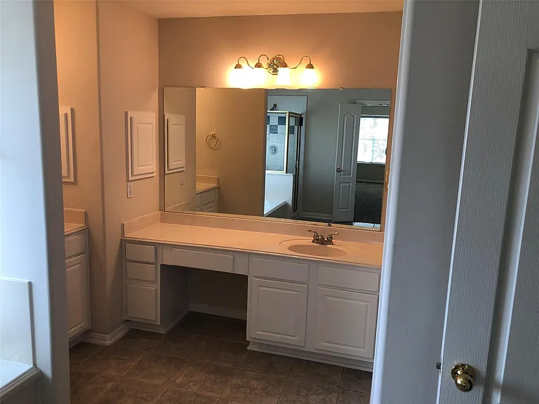 1602 Candleston Ln — Photo 17