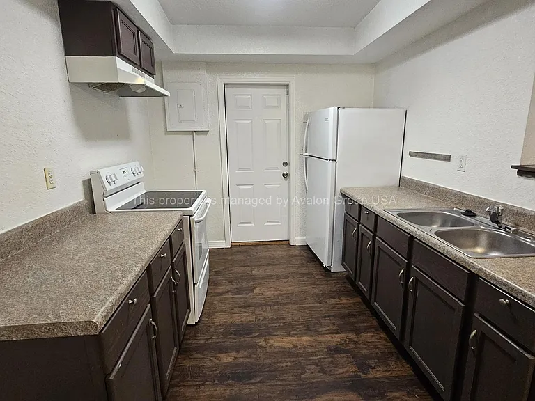 5550 Windermere Dr — Photo 5