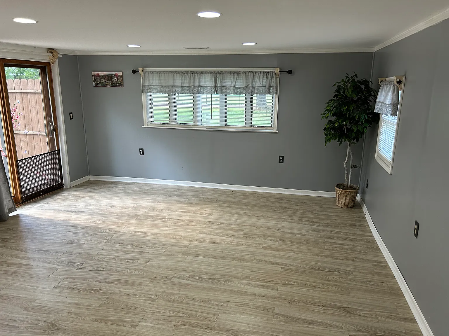 2 bed, 1300 sqft, $1,350 — Photo 3