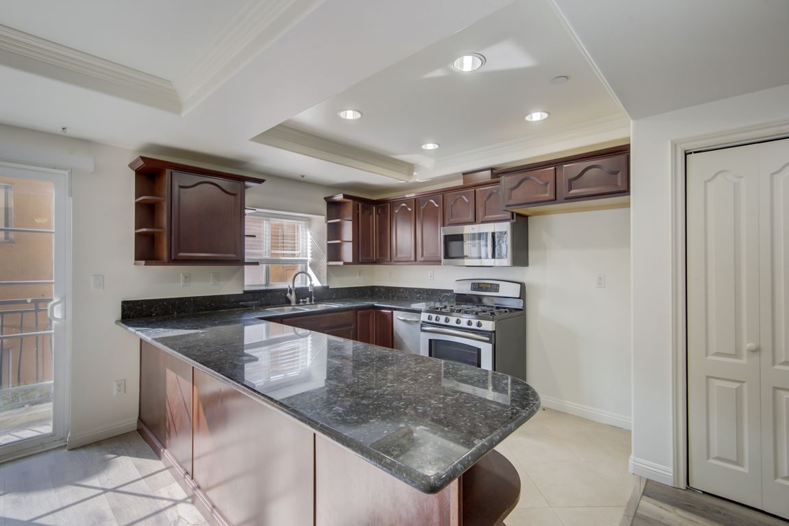 next background image