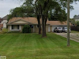 52076 Hayes Rd, Macomb, MI 48042