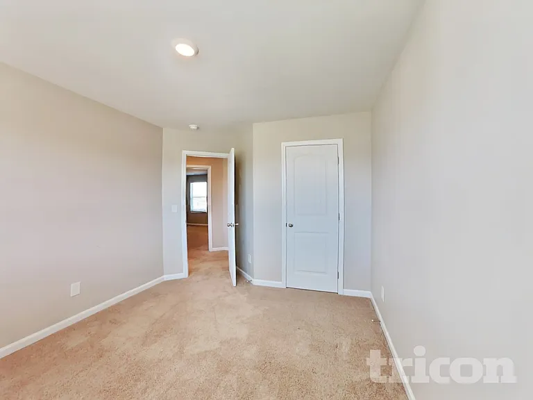 260 Chedworth Dr — Photo 13