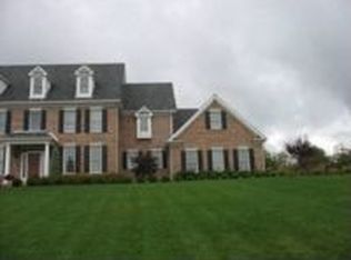 206 Saint Ives Way, Zelienople, PA 16063