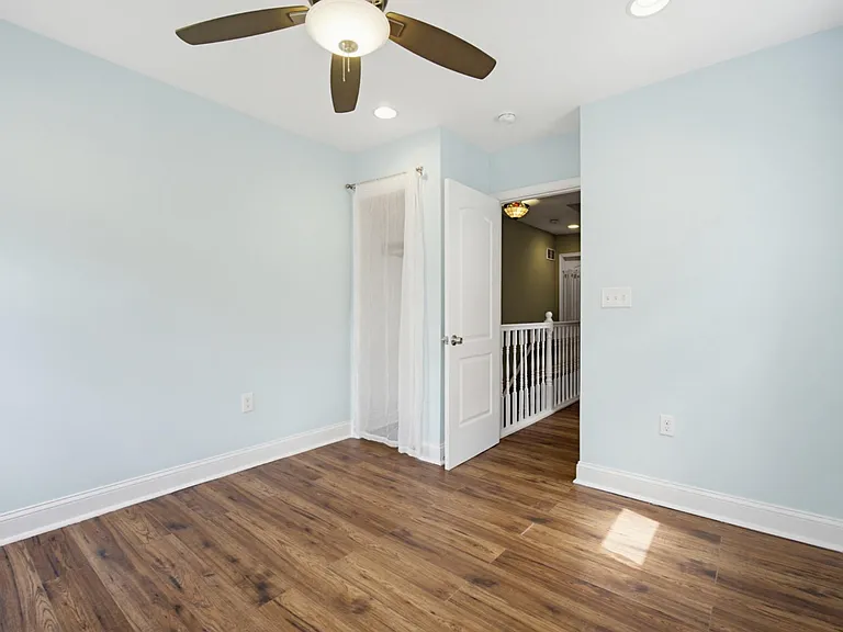1429 Olive St — Photo 18