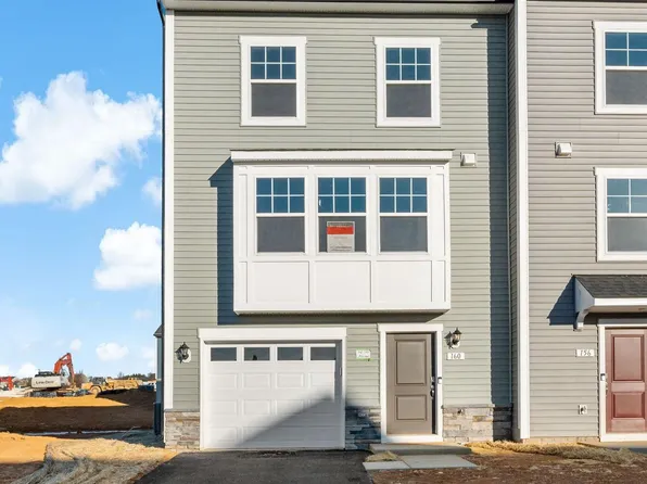 160 Armistead Pl, Charles Town, WV 25414