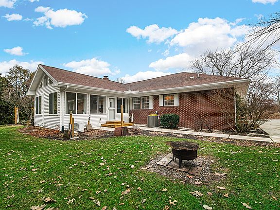 2nd image of 10267 Quince Rd