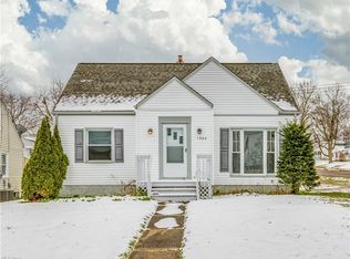 1504 Wayne St, Barberton, OH 44203