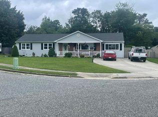 6 Windsor Dr, Egg Harbor Township, NJ 08234